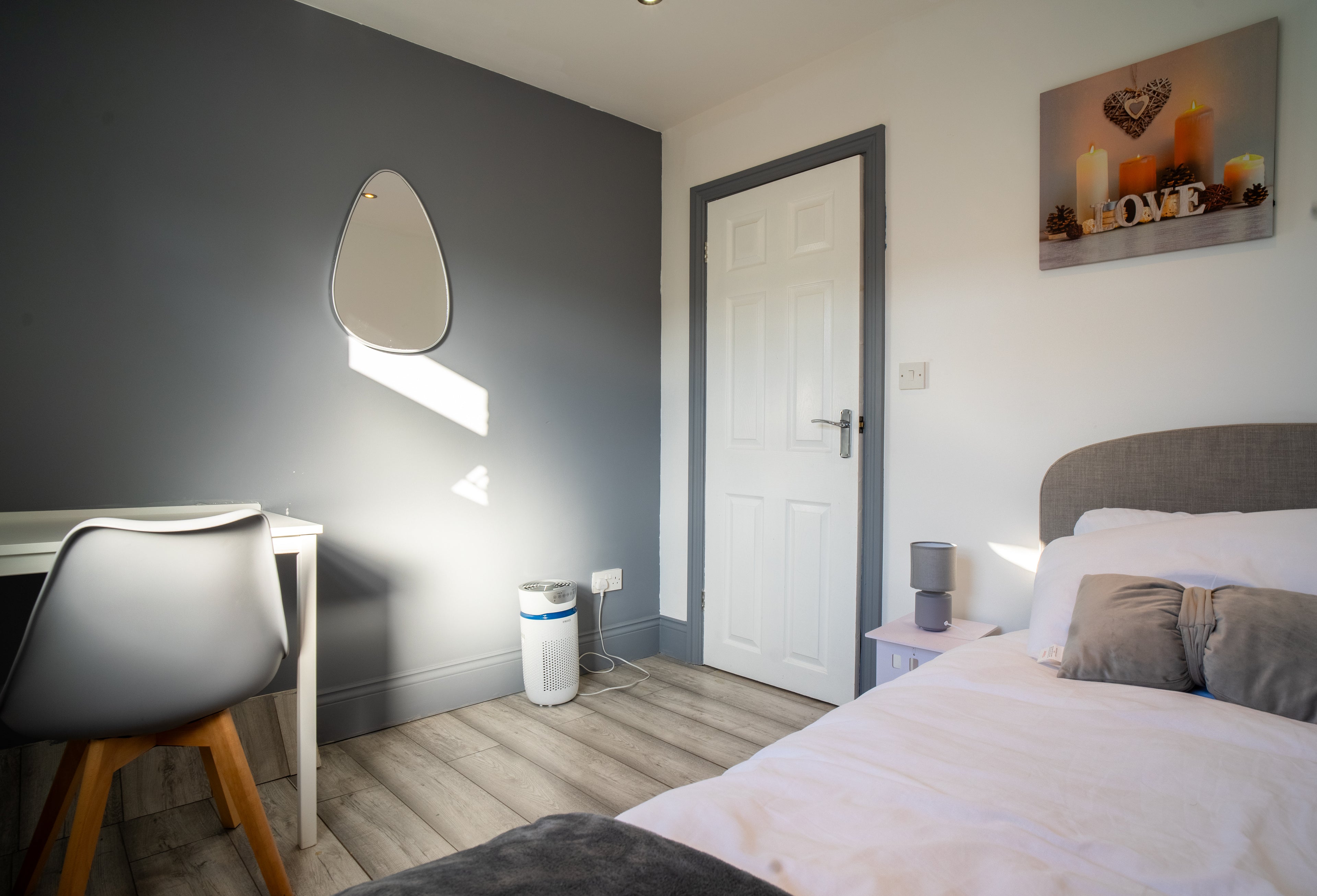 Modern 3 Bed House Near The O2 | Free Parking