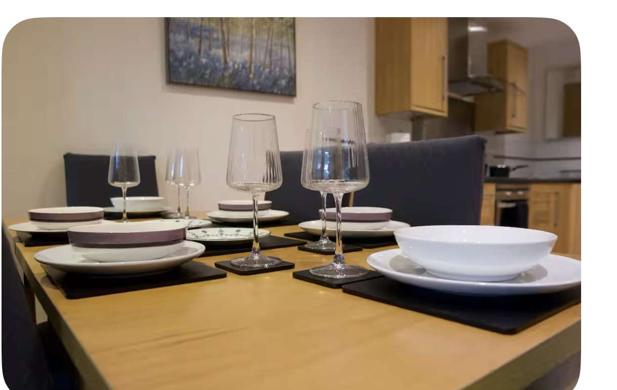 River Side 3 Bed 2 Bath Apartments- Free Parking